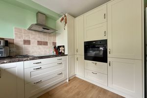 Kitchen- click for photo gallery